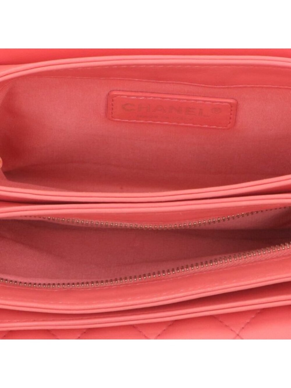 Chanel Lambskin Chain Shoulder Bag - Picture 4 of 6